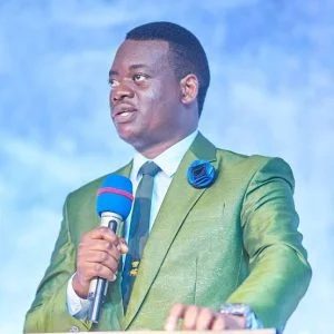 How to Hear the Voice of God SERMON by Apostle Arome Osayi