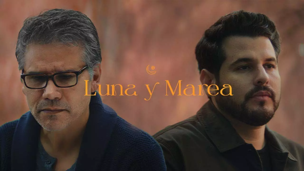 Luna y Marea by Jesús Adrián Romero ft KURT