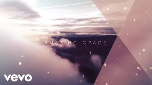Carrie Underwood – Amazing Grace