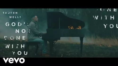 Tauren Wells – God'S Not Done With You