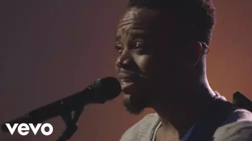 Travis Greene – Be Still And Know That I Am God