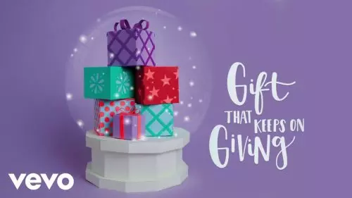 Tori Kelly – Gift That Keeps On Giving
