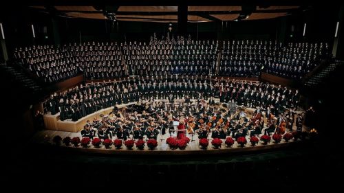 550 BYU Musicians – The First Noel