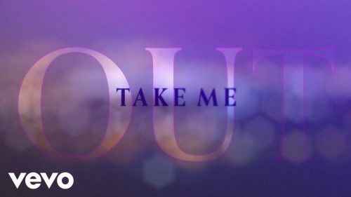 Carrie Underwood – Take Me Out
